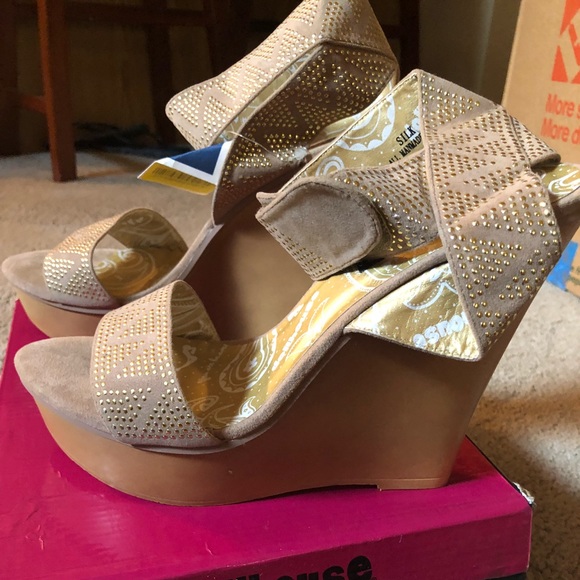 Sandals/heels - Picture 3 of 4